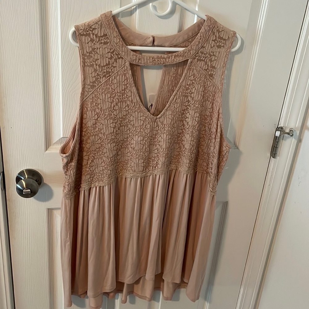 Torrid size 3 super soft peach